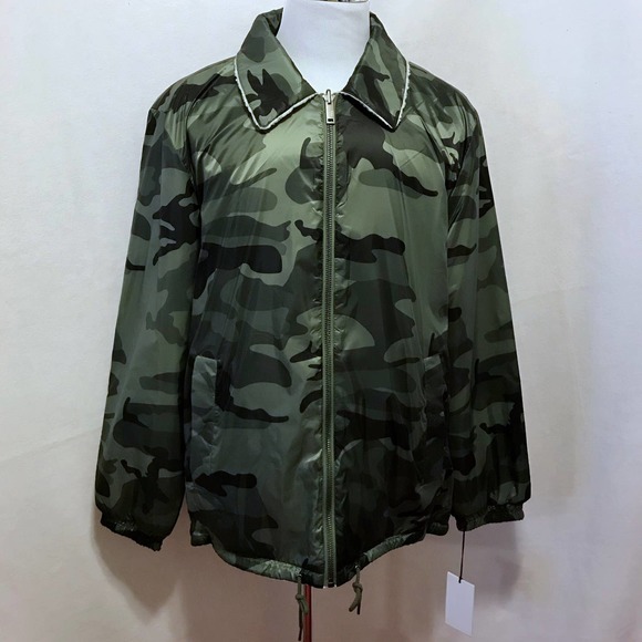 UGG Other - UGG NWT Camouflage Mace Reversible Sherpa Jacket Men Various